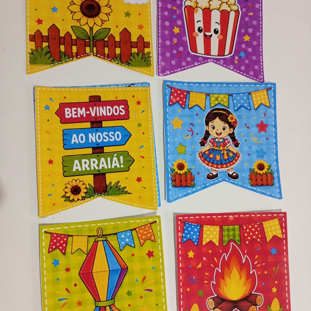 FESTA JUNINA - BANDEIRINHAS COLORIDAS E PARA COLORIR